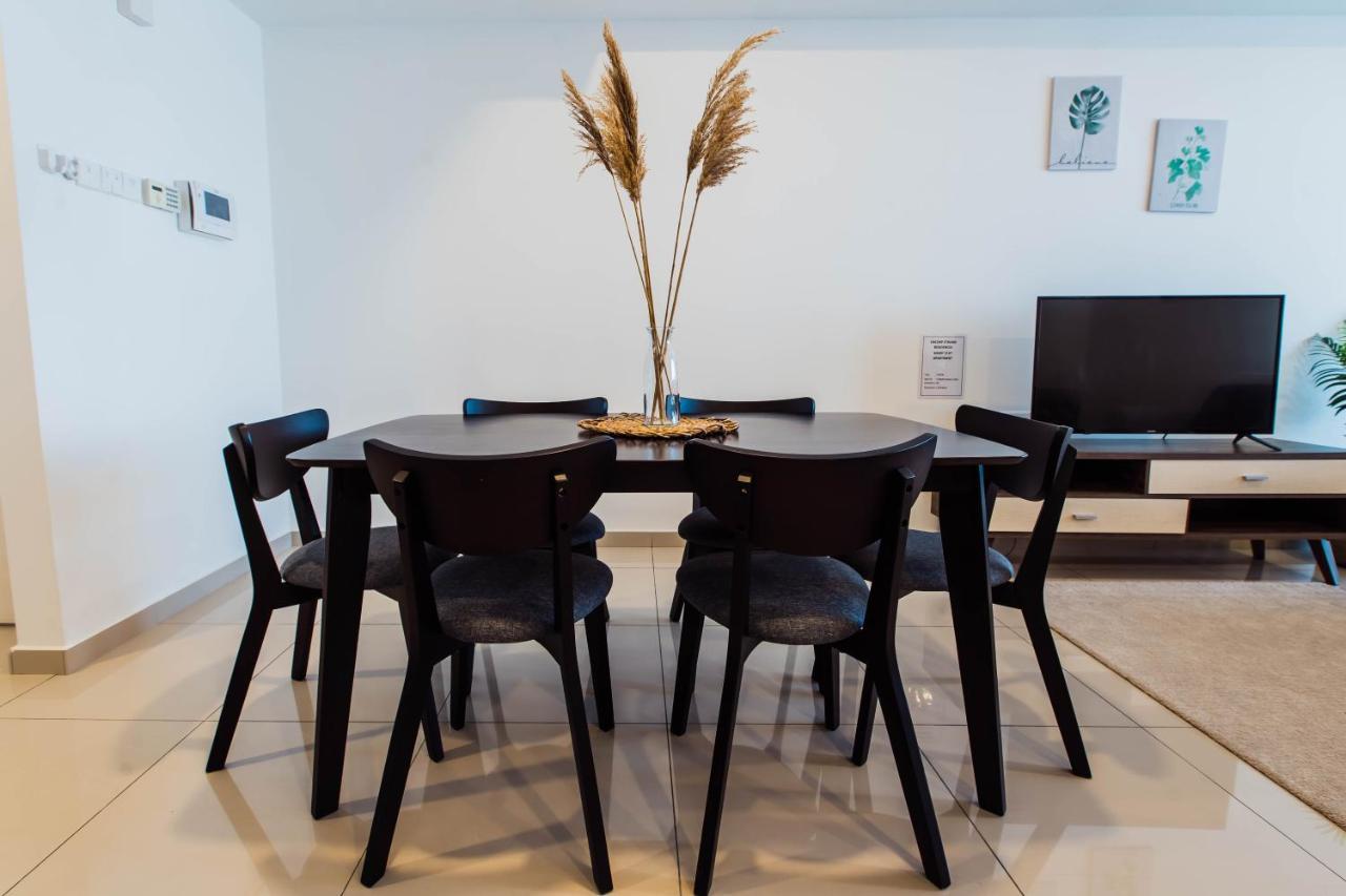 Cozy Homestay With Wifi @Encorp Strand Mall @Alpha Ivf Petaling Jaya Exterior foto